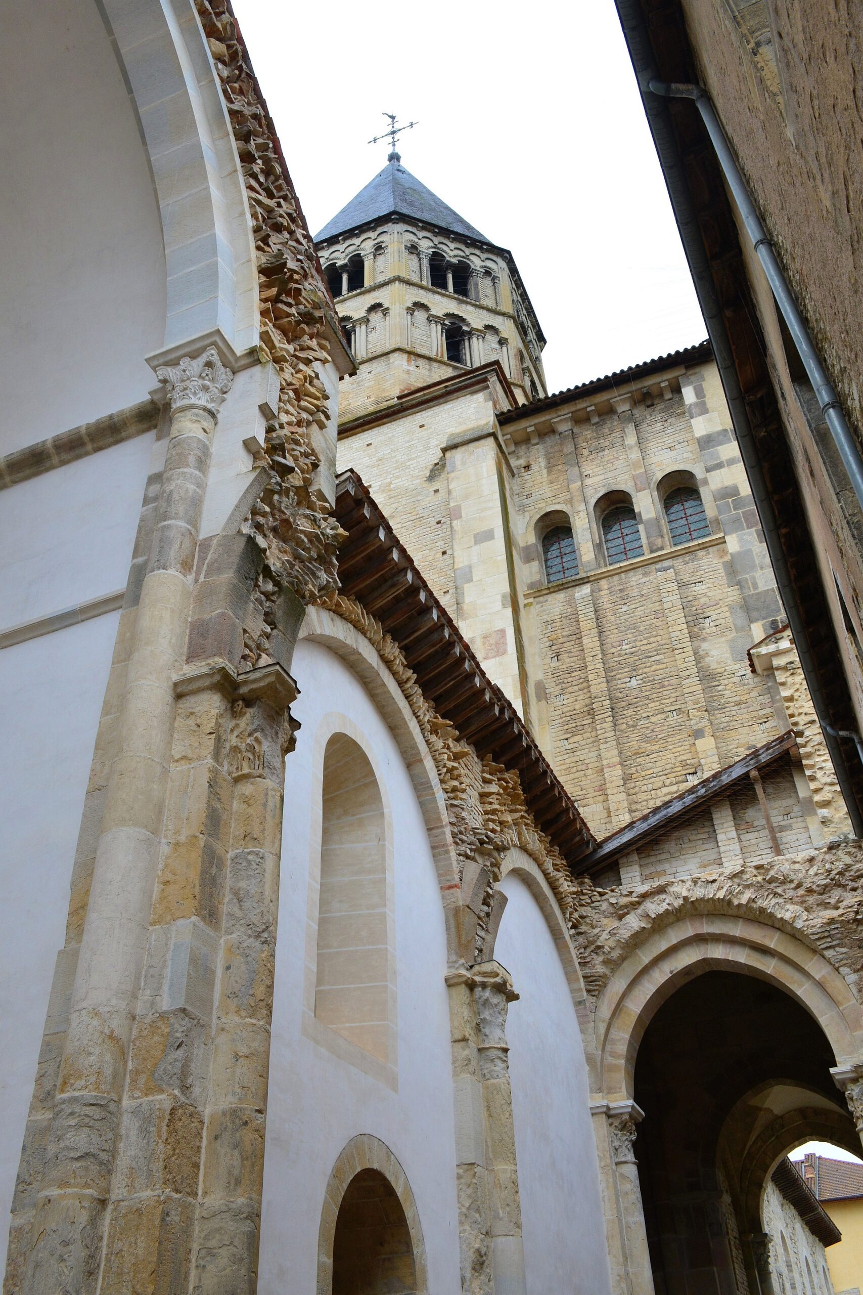 Überreste der großen Abteikirche